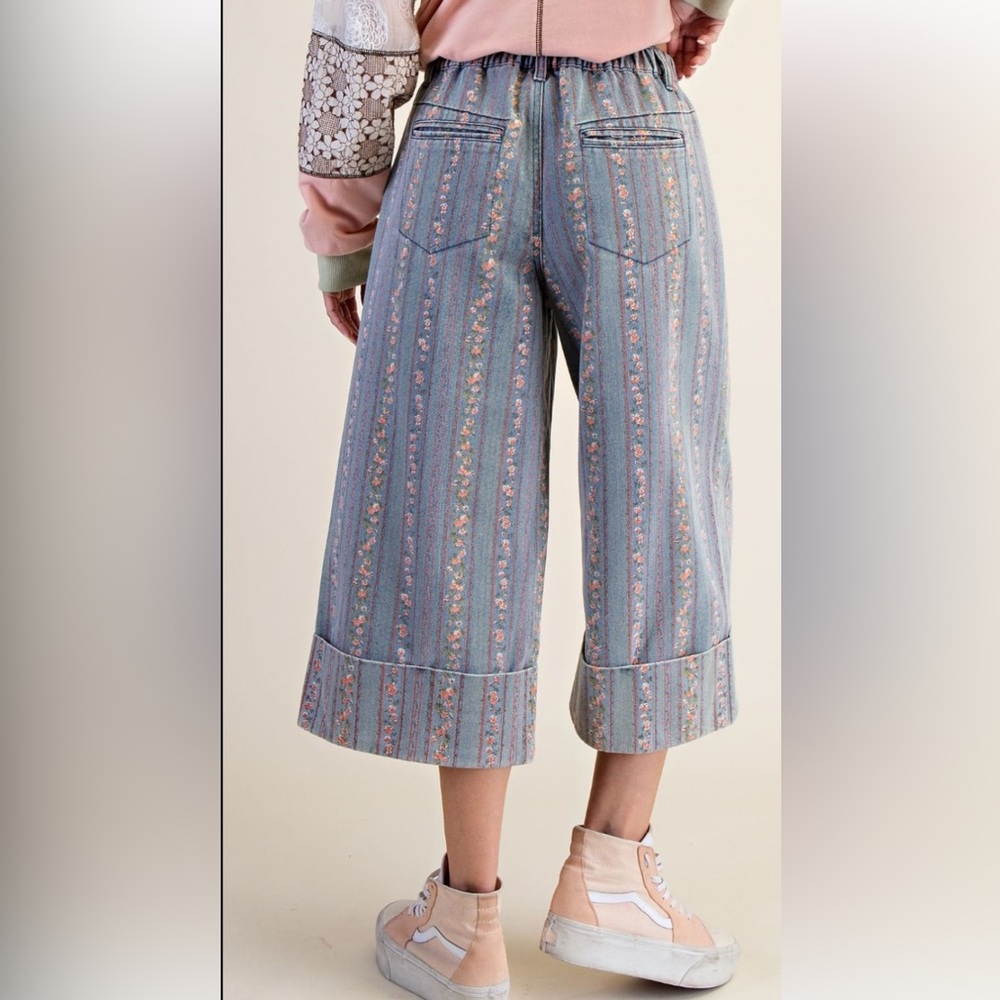 Easel Floral Stripe Wide-Leg Crop Pants NWT - Picture 3 of 5